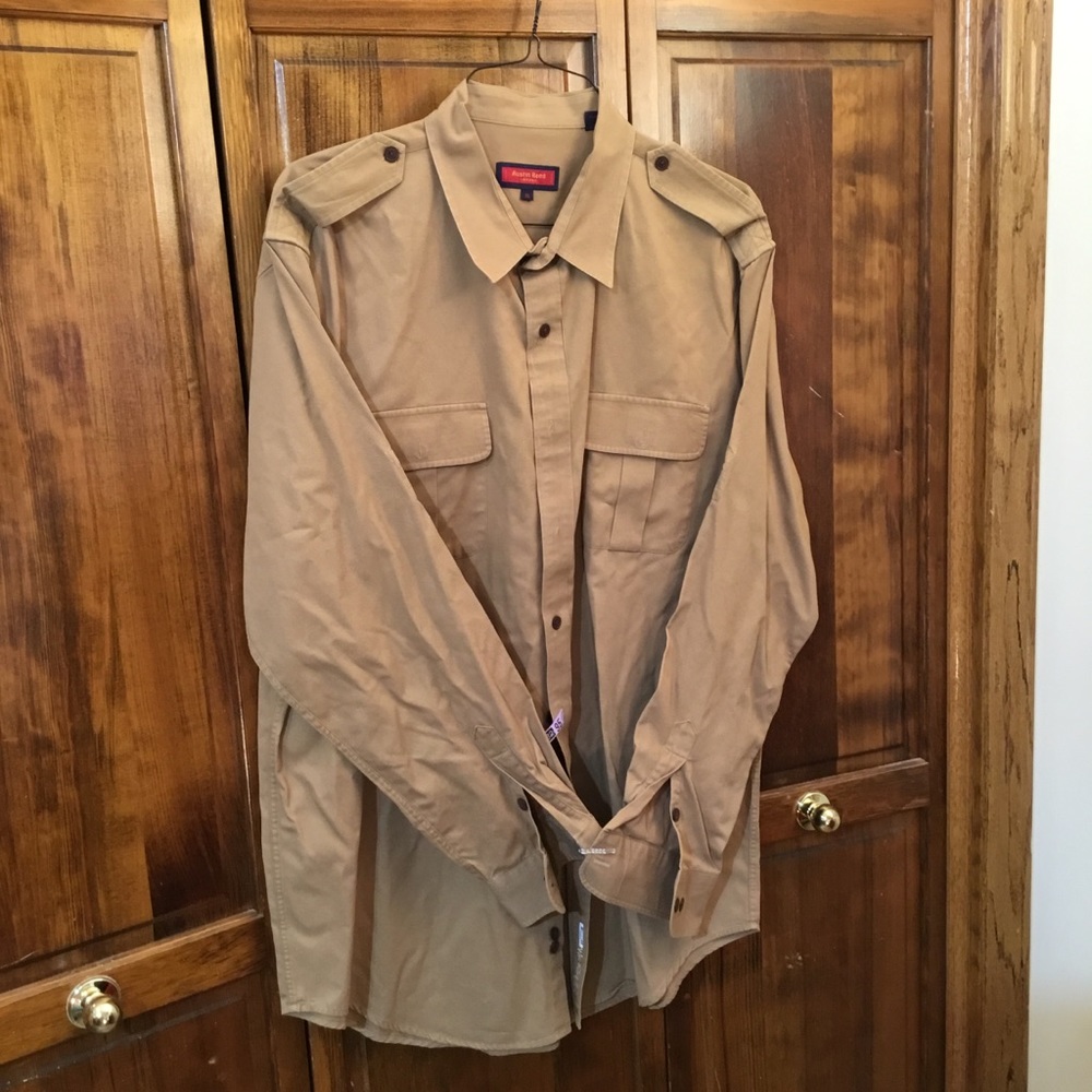 Austin Reed long sleeve shirt, size XL, breast pockets, epaulettes, cotton